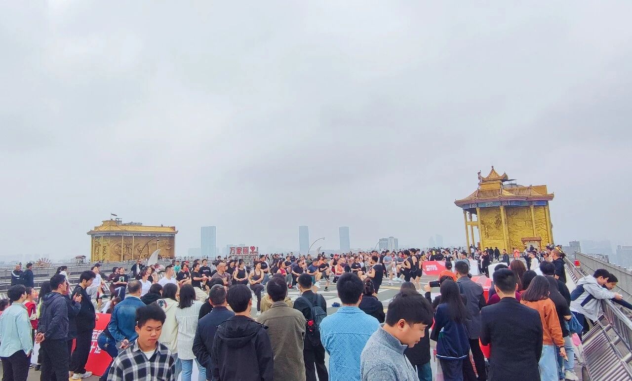 41cee8c89d05e4450abc655eef536f75.jpg 41cee8c89d05e4450abc655eef536f75.jpg